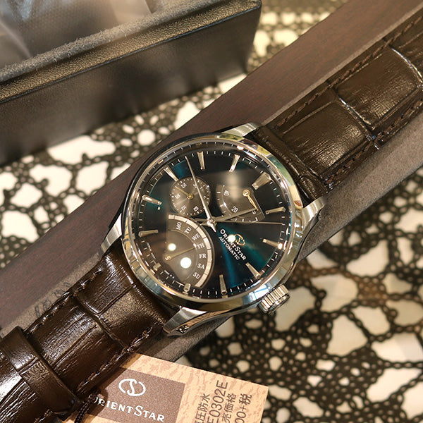 異なるカラーのダイヤルを重ねあわせた奥行きを感じさせるデザインが登場⌚✨