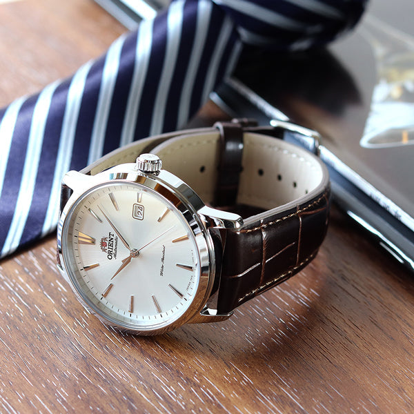 シンプルかつ実用性に優れたデザインが特徴のモデル✨ – 腕時計