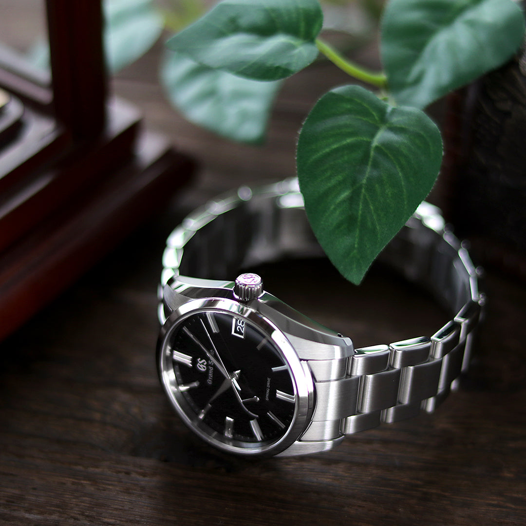 や*す様 Grand Seiko エナメル黒文字盤 SLGC009_KV_16-9_a246dd79-ec92-