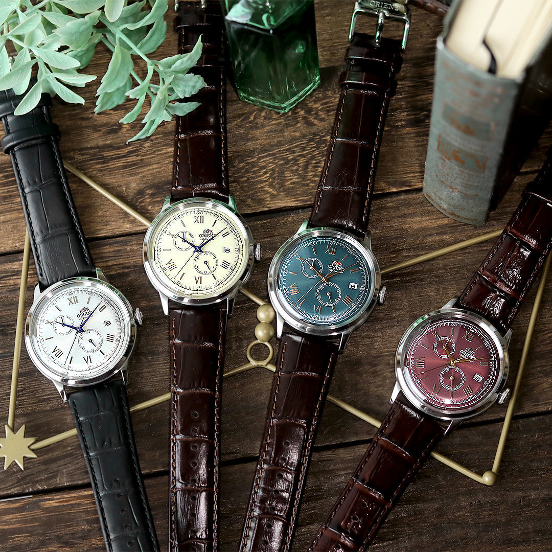 ふっくらと丸みをおびたレトロ感あるガラス、細めのラグと繊細なケース