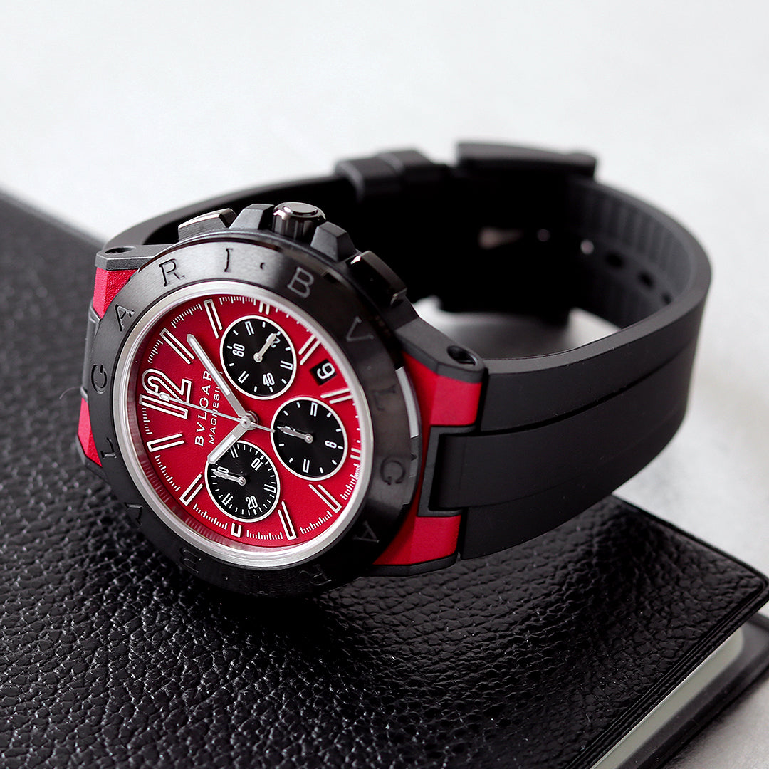 ブランドにおけるスポーツウォッチの代表的シリーズとも言える、ディアゴノシリーズ✨⌚