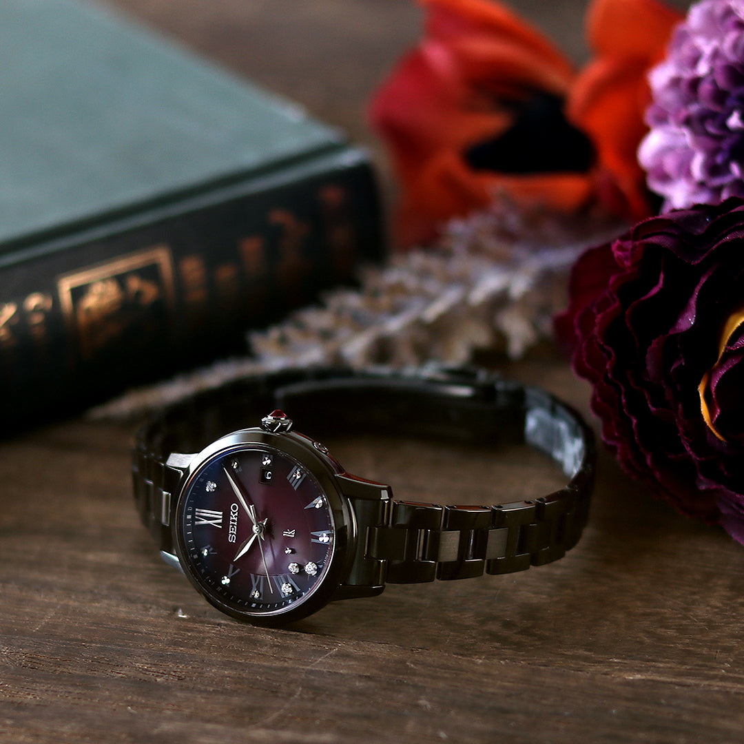 SEIKO LUKIA ブラックリリー 国内限定700本 LUKIA Growから、真っ直ぐに凛と咲くブラックリリーをデザイン