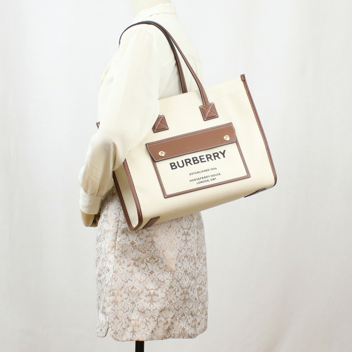 バーバリー トートバッグ レディース ブランド コットン イタリア 8044138 NATURAL-TAN ホワイト系 ブラウン系 バッグ BUR8044138011