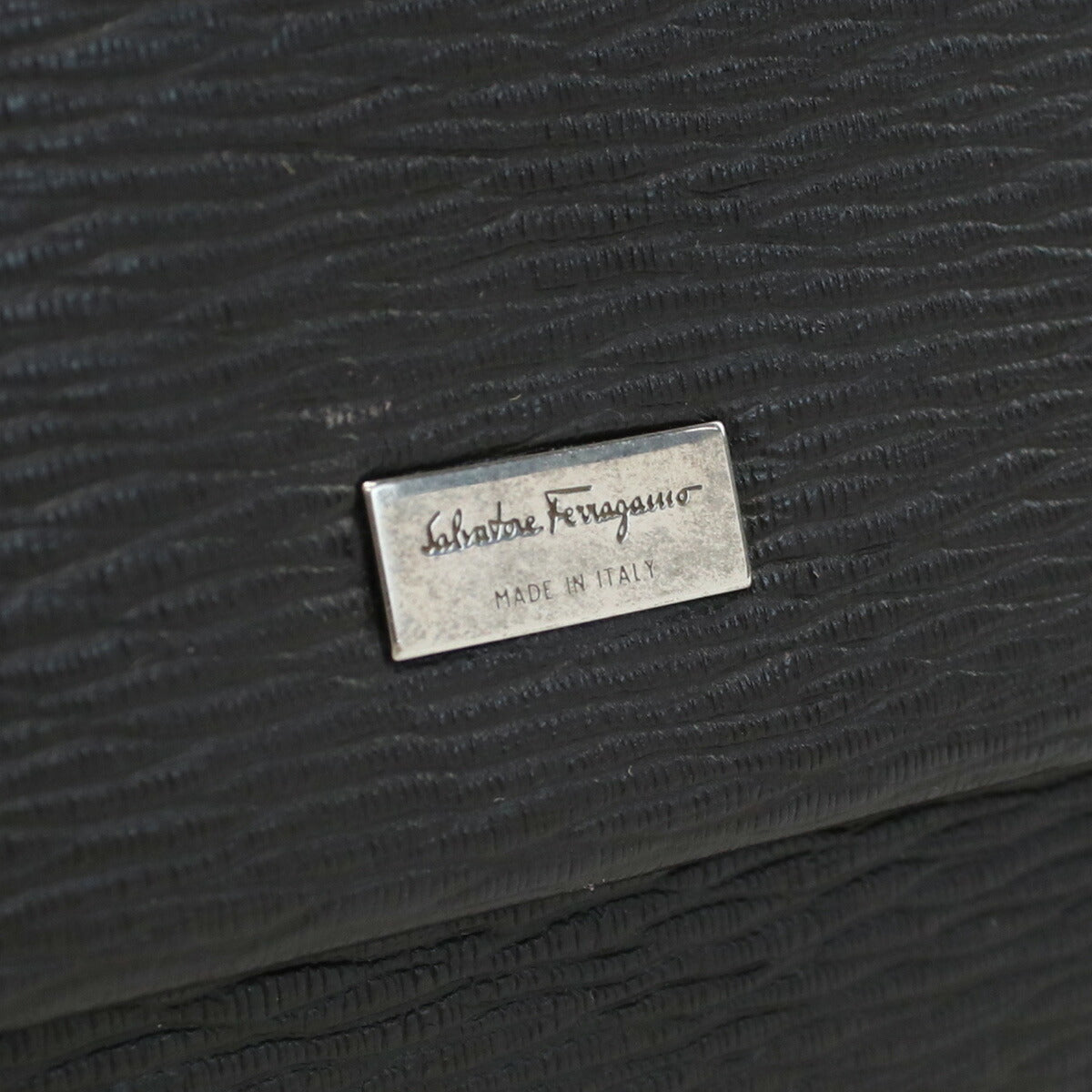 フェラガモ 長財布ニ折小銭入付き メンズ PEBBLE CALF カーフ イタリア 66-0155 ブラウン系 財布 FER66-0155021