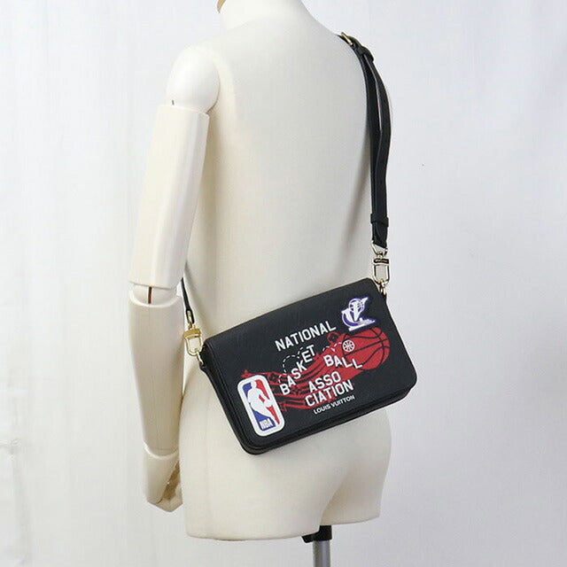 中古 ルイヴィトン ショルダーバッグ メンズ ブランド LOUIS VUITTON NBAコラボ ステュディオ メッセンジャー レザー M58498 ブラック USDLV98739011