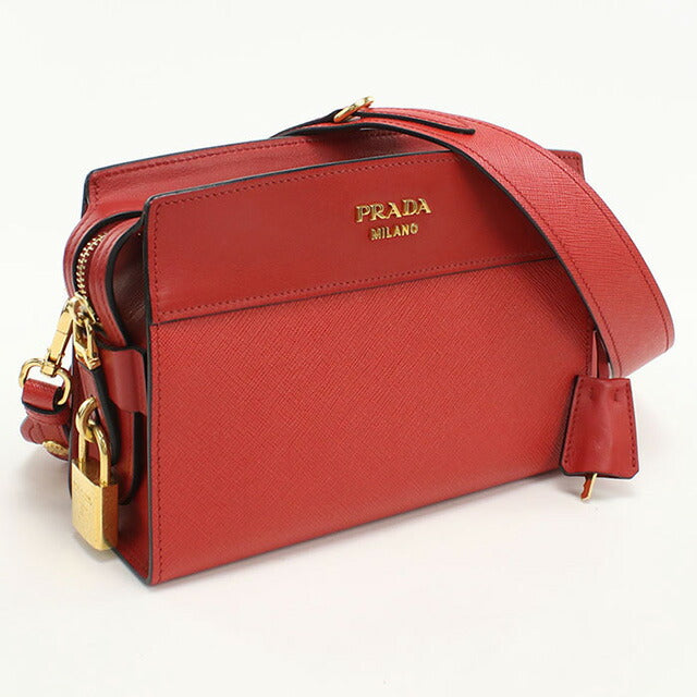 使用的Prada Crossbody肩带为女性品牌Prada Saffiano皮革1BH043红色袋子USDPR95736011