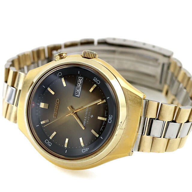 Used overhauled SEIKO Bellmatic Alarm Day Date 4006 Estimated year made in 1967 4006-6060 Analog wristwatch Brand Men&