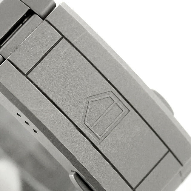 中古 美品 タグ・ホイヤー TAG Heuer アクアレーサー プロフェッショナル200 ソーラーグラフ チタン WBP1180.BF0000 腕時計 メンズ UW-TH-AR-00001