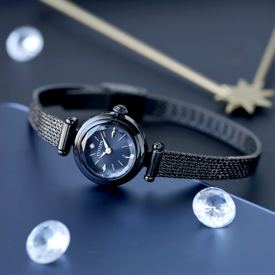 CITIZEN Kii: EG7085-50L｜星空ブルーとカットガラスがきらめくエコ・ドライブの華奢モデル