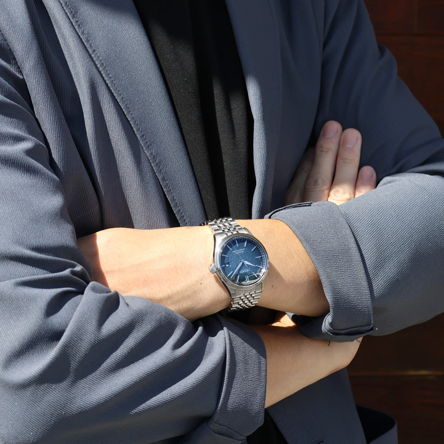 静かに、深く、長く──セイコー プレザージュ SARX133、ネイビー×72時間自動巻きの本格クラシック