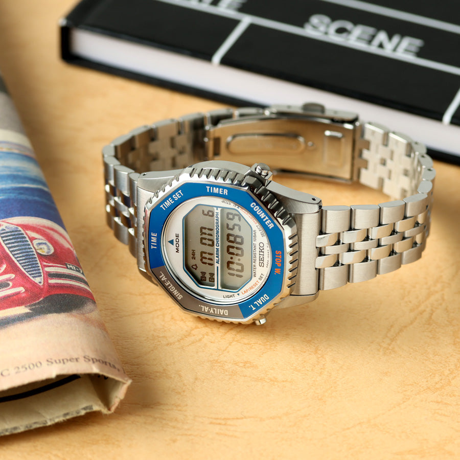 八角形のロータリー("rotary")スイッチを回転させ機能を呼び出す("call")、ファン垂涎の名作が復刻！SBJG021