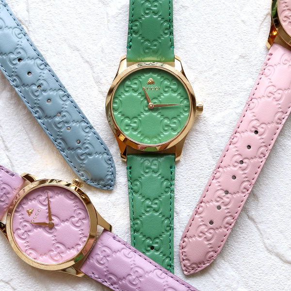 【GUCCI】華やかなカラーと時計全体にGGマークがデザインされたモデル✨🎵
