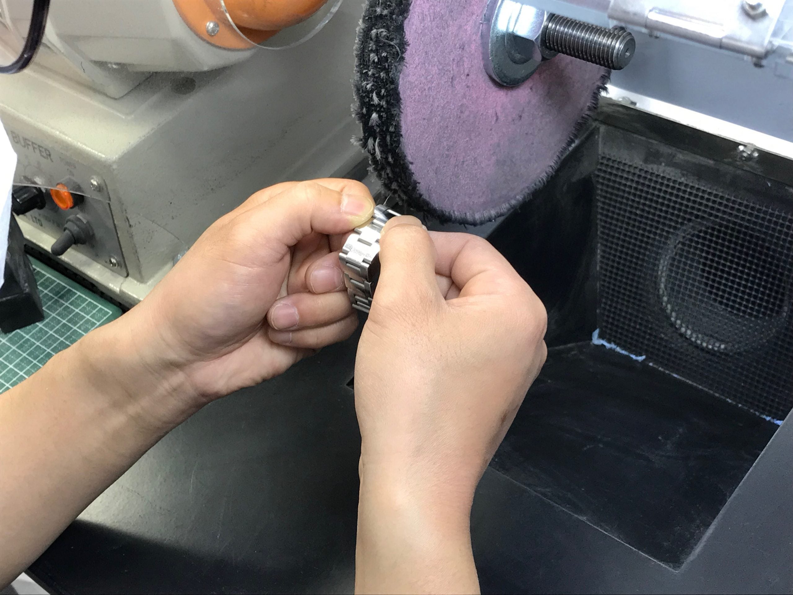 まるで新品！購入時のような輝き！時計の研磨のご紹介