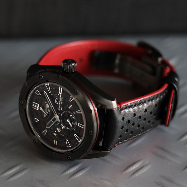 機械式時計にトレンドのスポーティーデザインを掛け合わせたORIENT STAR SPORTSシリーズのフラッグシップモデルが誕生👏✨