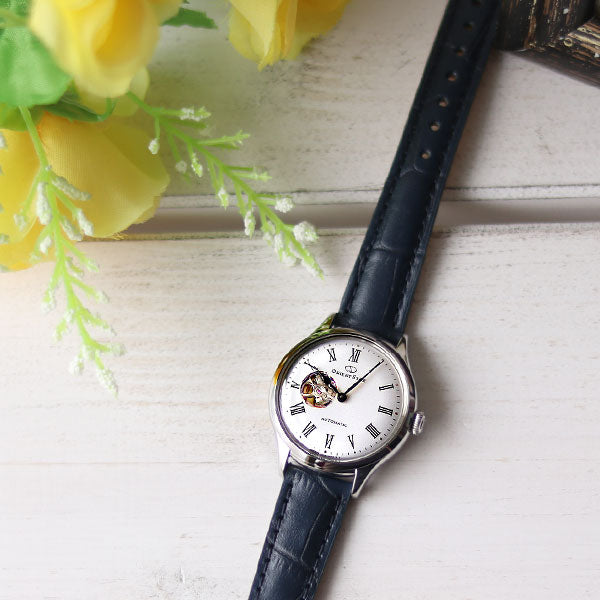 小型セミスケルトンムーブメントを搭載したレディースモデルが登場💁⌚✨