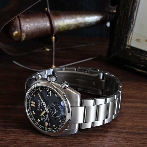 アストロンから初となるソーラー電波コレクションが登場⌚