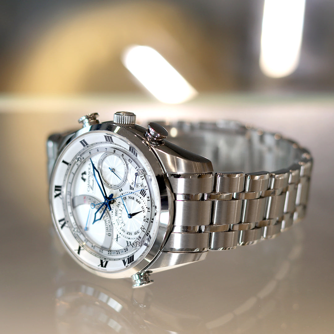 世界でも類を見ないクオーツウォッチによるミニッツリピーターモデル✨⌚