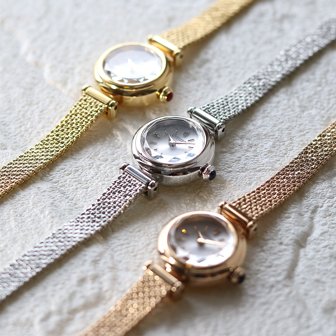 ジュエリーのように煌めくラウンドモデルにおしゃれなメッシュバンドが登場💕