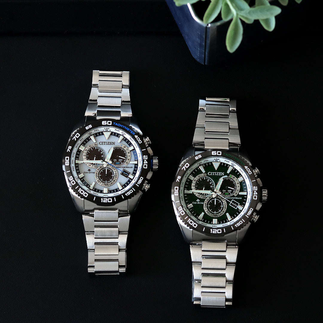 特徴のあるベゼル形状と視認性の良いインデックス⌚