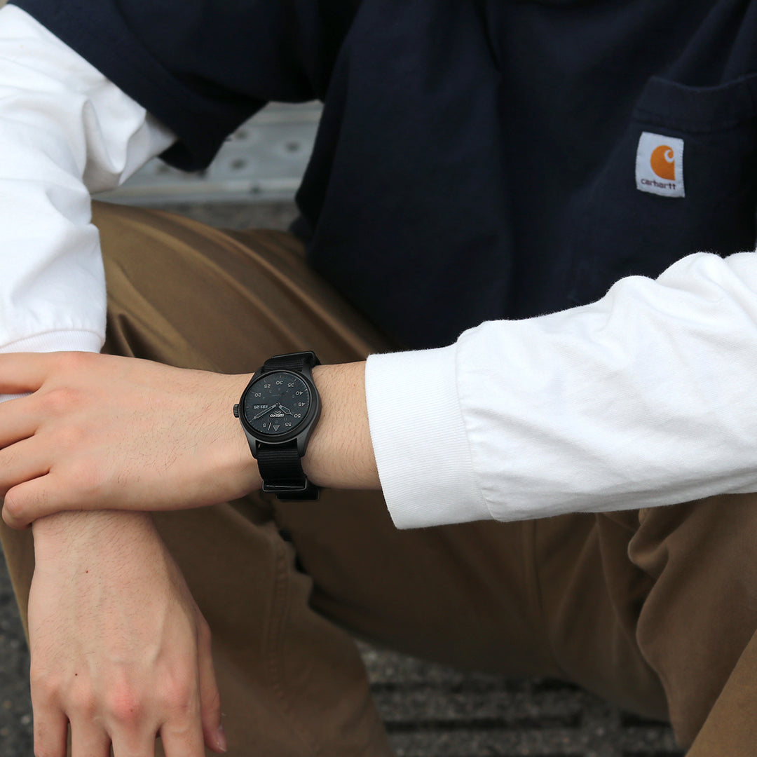 FIELD/MILITARYデザインと相性のよいステルスブラックのモデルが登場⌚✨