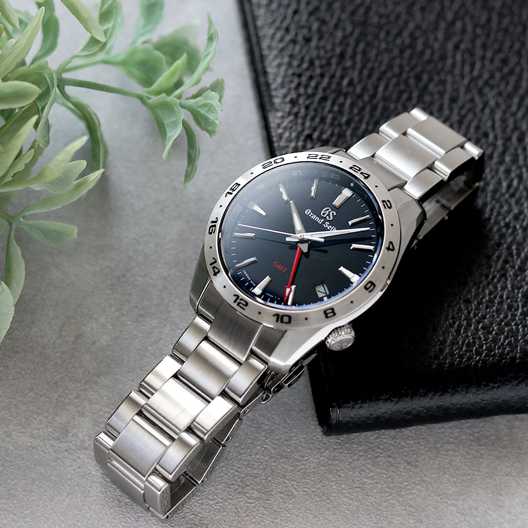 グランドセイコ―、Sport Collection GMTモデルより、9Fクオーツを搭載したよりコンパクトなモデルが初登場⌚🌟