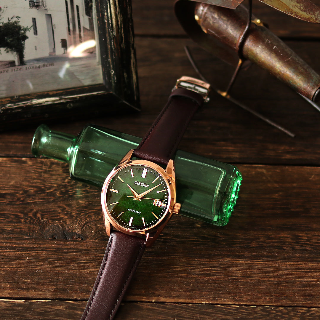 定番の3針モデルをベースに、限定ならではのカラーリングで仕上げたメカニカルウオッチ⌚🌟【数量限定300個 】