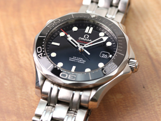 OMEGA/オメガオメガ シーマスター 300mの分解掃除（オーバーホール）と新品仕上げの事例