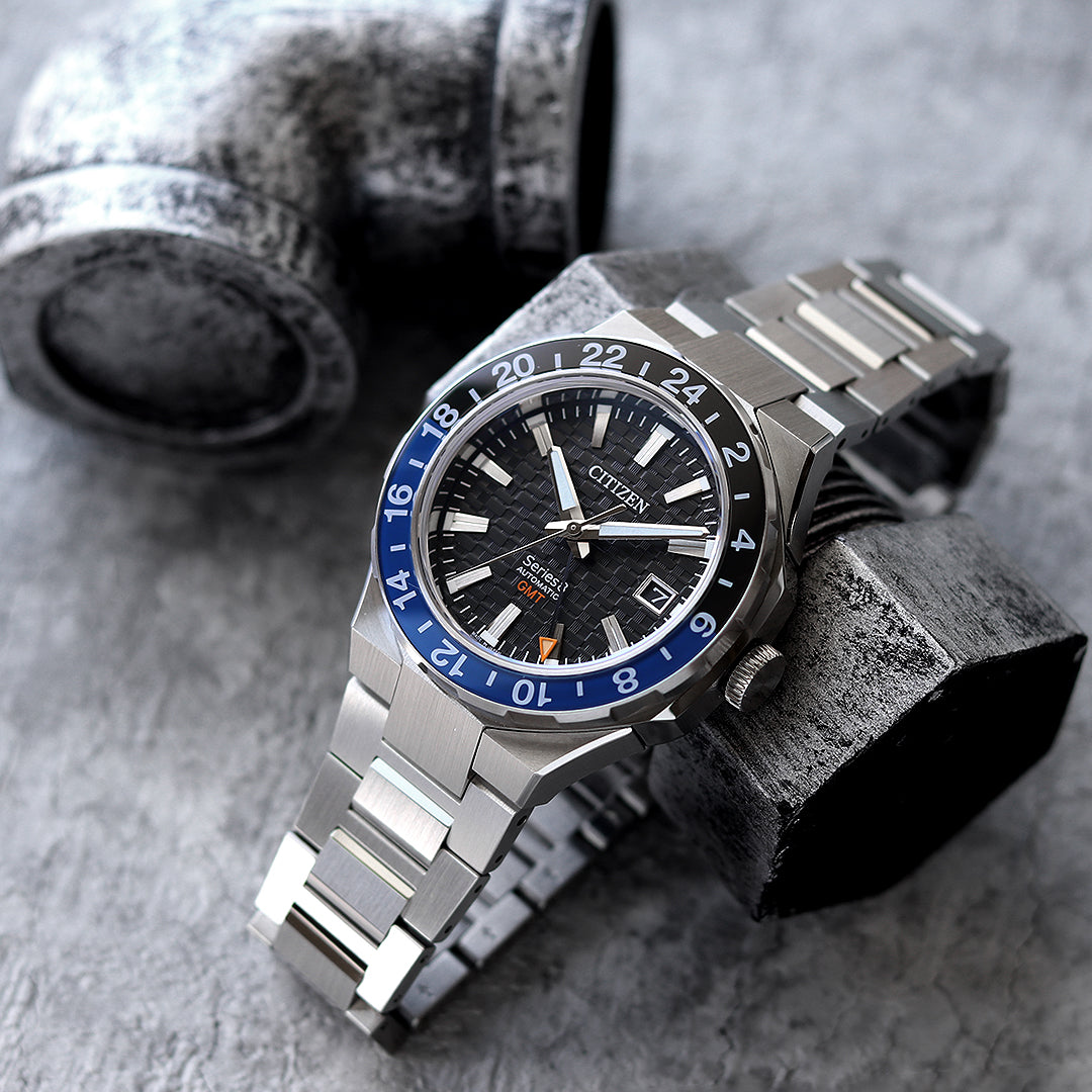 グローバルモデルの顔となるGMT機能付きウオッチです⌚
