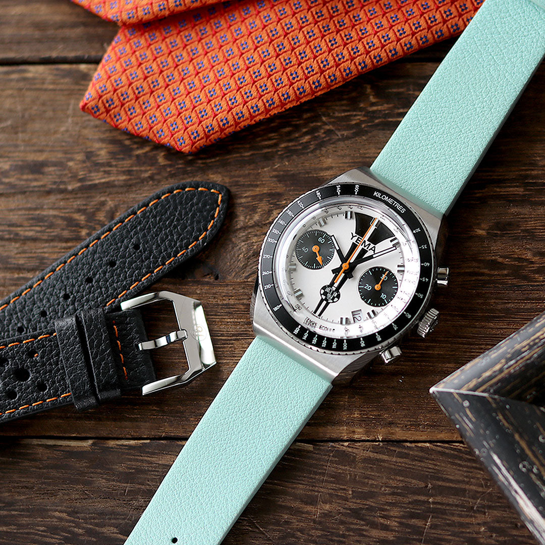1970年代初頭に発売されたミーングラフの復刻モデルです✨⌚