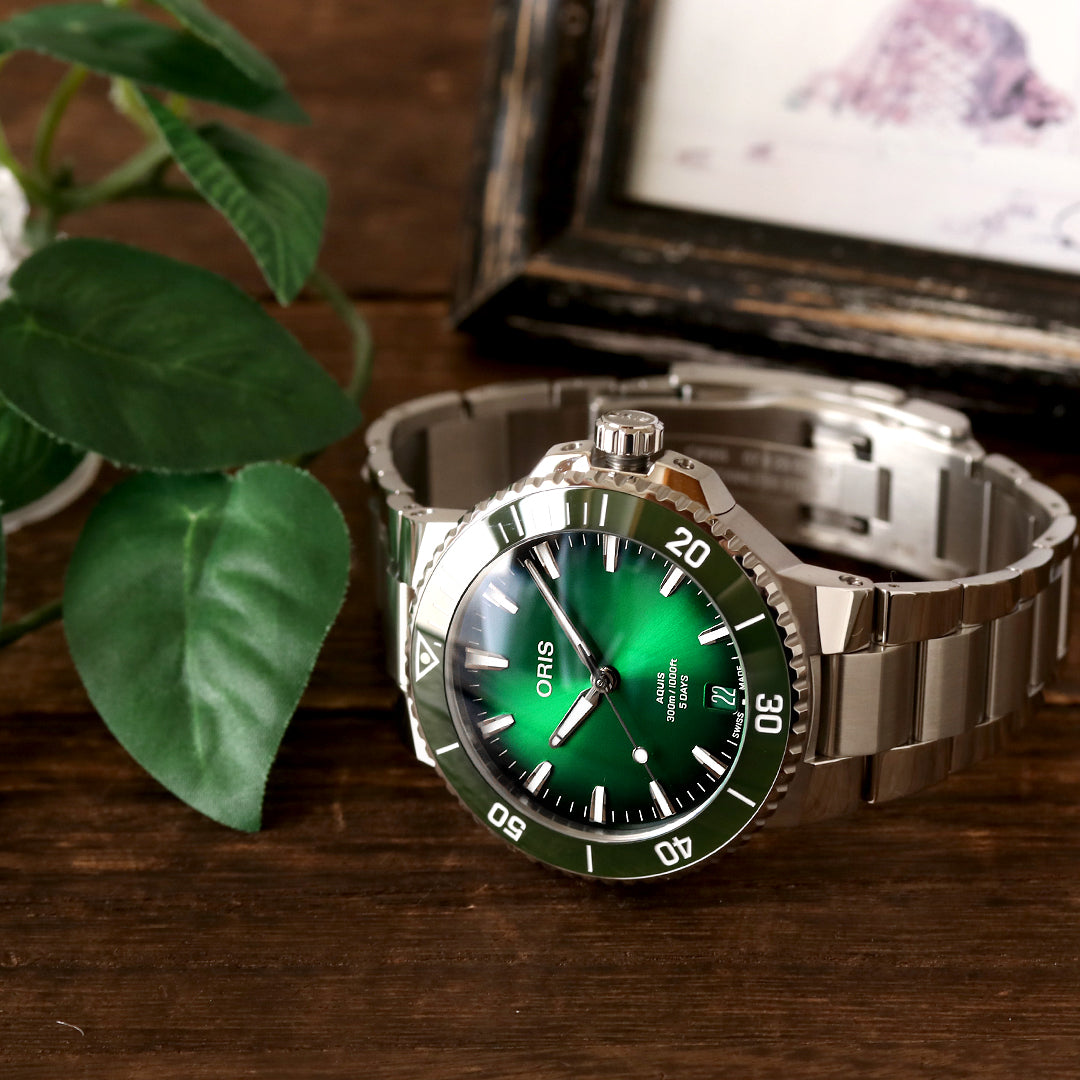 新世代アクイスデイト キャリバー400は、日常使いに適したモダンで汎用性の高いモデルです✨⌚