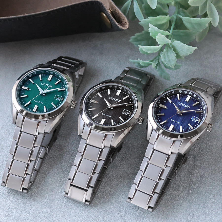 ケースとバンドにスーパーチタニウムを採用した、ベーシックな3針タイプのエコ・ドライブ電波時計⌚✨