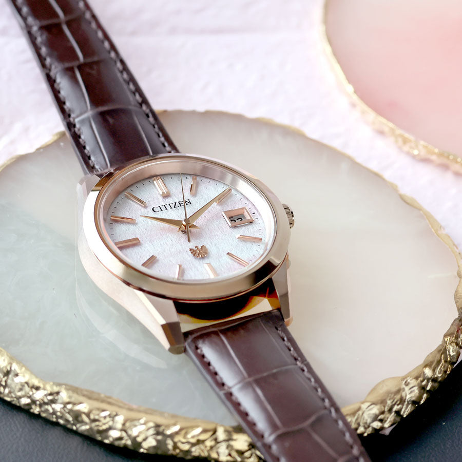 日本古来の「をかし」の美意識で、自然の情趣を表現した、Iconic Nature Collection✨⌚