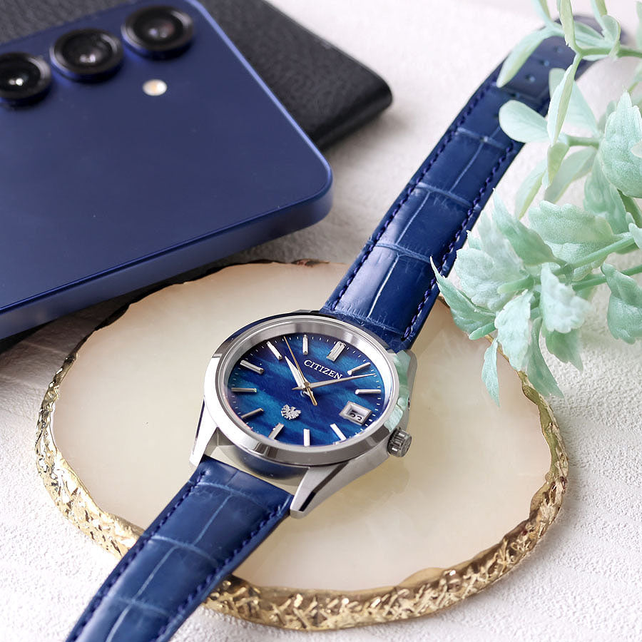 日本古来の「をかし」の美意識で、自然の情趣を表現した、Iconic Nature Collection。ブランド誕生30周年記念限定モデル⌚
