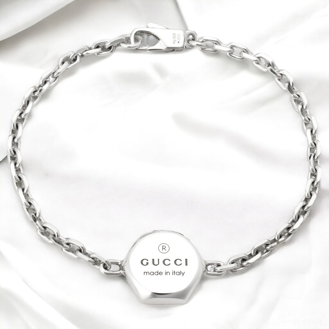 グッチ GUCCI 779169 J8400 8106 18cm トレードマーク エングレービング ブレスレット シルバー レディース メンズ アクセサリー ABGU00557L