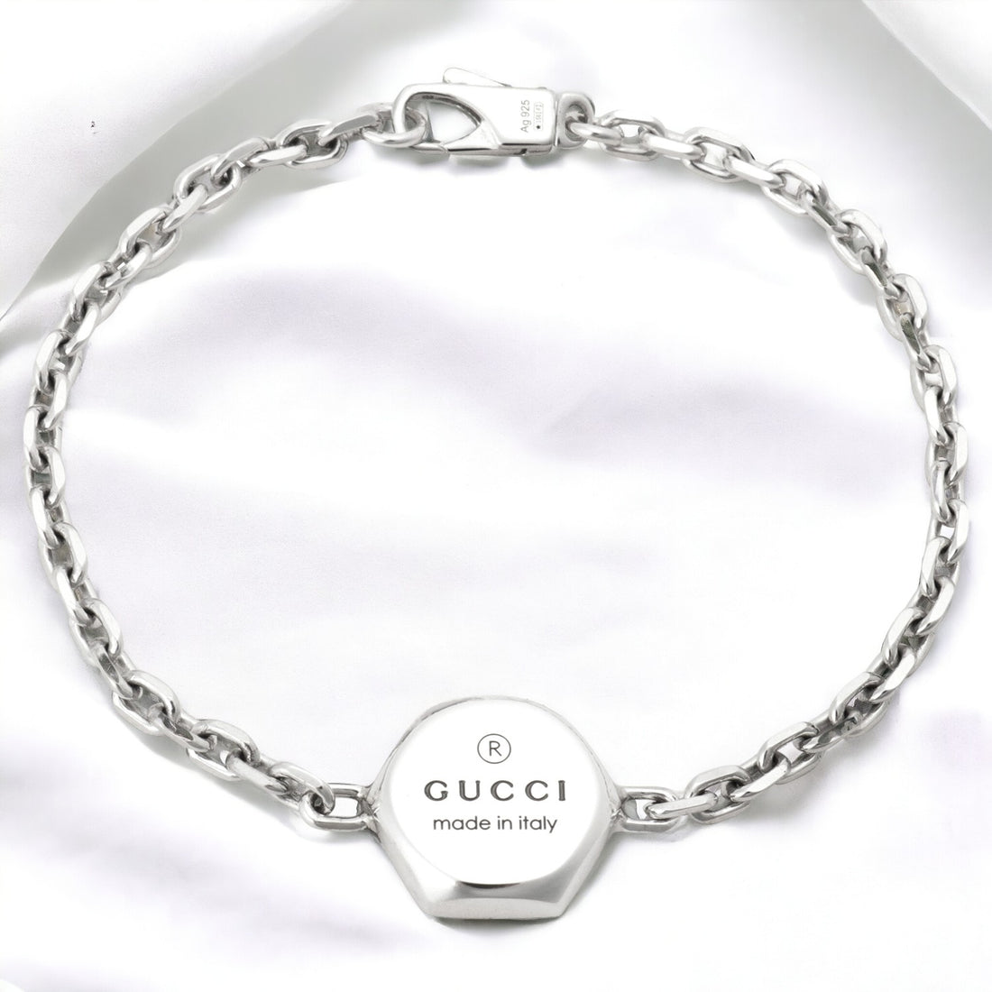 グッチ GUCCI 779169 J8400 8106 19cm トレードマーク エングレービング ブレスレット シルバー レディース メンズ アクセサリー ABGU00558L