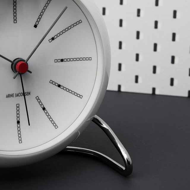 アルネ ヤコブセン 11cm クォーツ 電池式 置時計 ブランド メンズ レディース ARNE JACOBSEN AJ43675 アナログ ホワイト 白 AJ43675