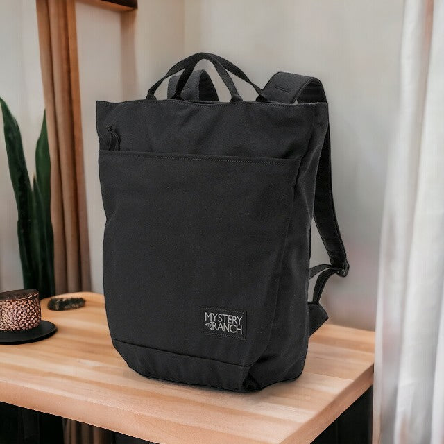 ミステリーランチ MYSTERY RANCH 112455-001 マーケット 2WAY トートバッグ バックパック リュックサック ブラック メンズ レディー 記念品 プレゼント ギフト BBMY00007L