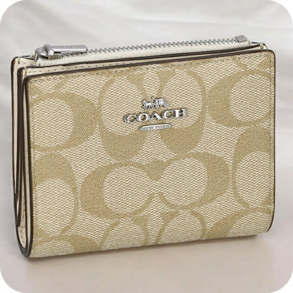 コーチ 二つ折り財布 レディース ブランド COACH CM852 ライトカーキ CM852-SIGHA-1