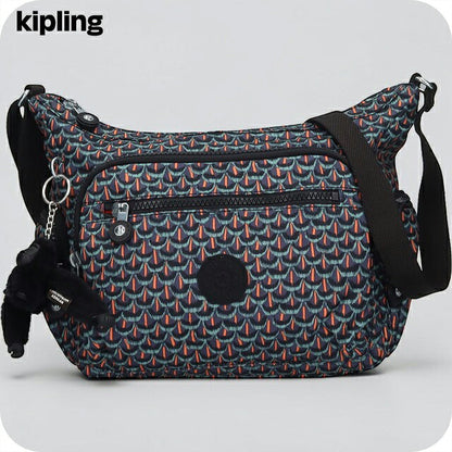 キプリング ショルダーバッグ レディース ブランド Kipling ギャビー S ロゴ ワンポイント 総柄 KI3759-7FP Geo Feather KI3759-7FP