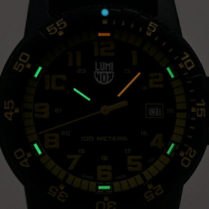 ルミノックス 0320シリーズ レザーバック シータートル ジャイアント 44mm 0333 LUMINOX メンズ 腕時計 ブラック 時計 l0333