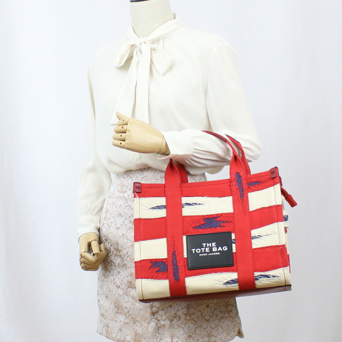 マークジェイコブス トートバッグ レディース デニム ベトナム H059M12FA22 RED DENIM MULTI レッド系 バッグ MAJH059M12FA22011