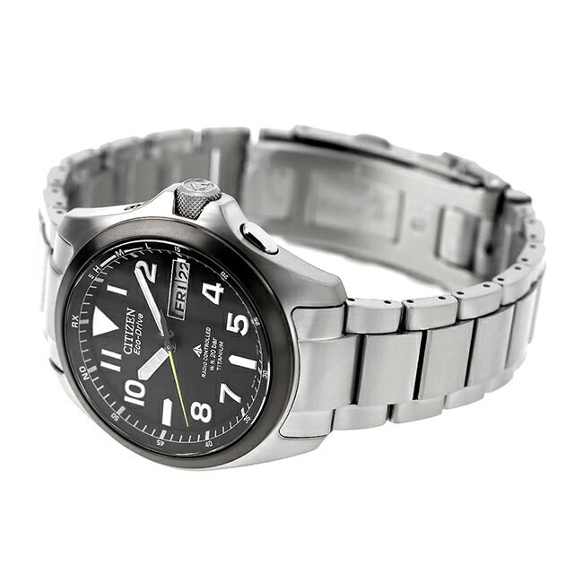 美品　CITIZEN　シチズン　ブラック　シルバー　電波ソーラー　腕時計　メンズ CITIZEN 腕時計 メンズ シチズン ソーラー 電波ソーラー q&q