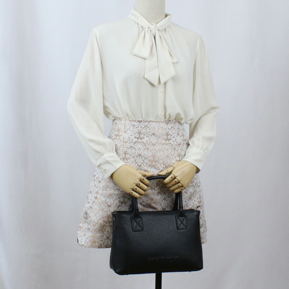 サラバーグラー トートバッグ レディース REGINA BUFALO レザー イタリア 76 NERO ブラック バッグ SBR076011