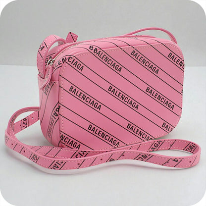 中古 バレンシアガ 斜め掛け ショルダーバッグ レディース ブランド BALENCIAGA エブリデイ カメラバッグ レザー 552372 ピンク バッグ USDBG95977011