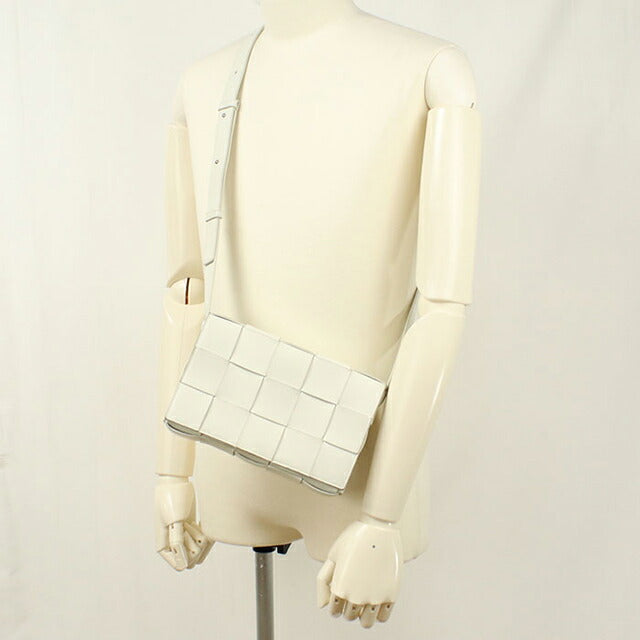 中古 ボッテガ・ヴェネタ 斜め掛け ショルダーバッグ メンズ ブランド BOTTEGA VENETA マキシイントレチャート カセット 578004 ホワイト USDBO112864011
