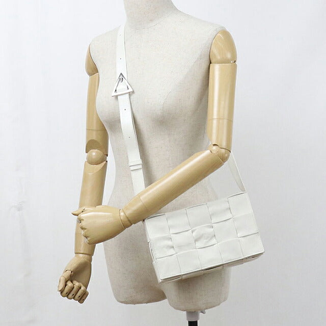 中古 ボッテガ・ヴェネタ ショルダーバッグ ユニセックス ブランド BOTTEGA VENETA カセット レザー ホワイト USDBO116176011