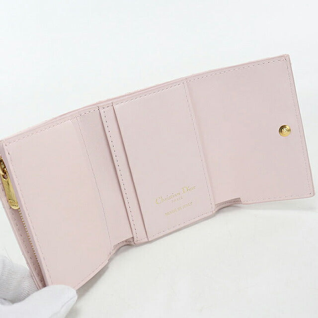 二手 Dior 三折钱包 三折钱包 紧凑女式品牌 Dior Dior Karo Hibiscus 钱包皮革粉色 USDCD121577011