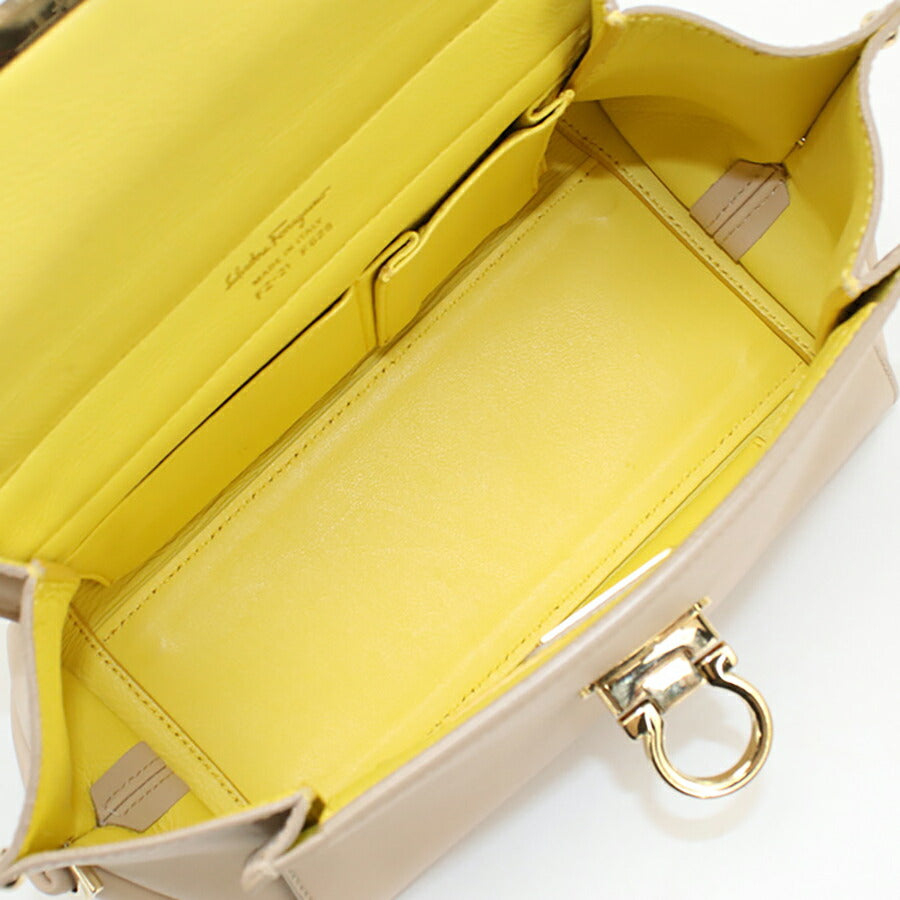 中古 フェラガモ ハンドバッグ レディース ブランド FERRAGAMO ガンチーニ 2WAY 21 F628 ベージュ バッグ USDFR95761011