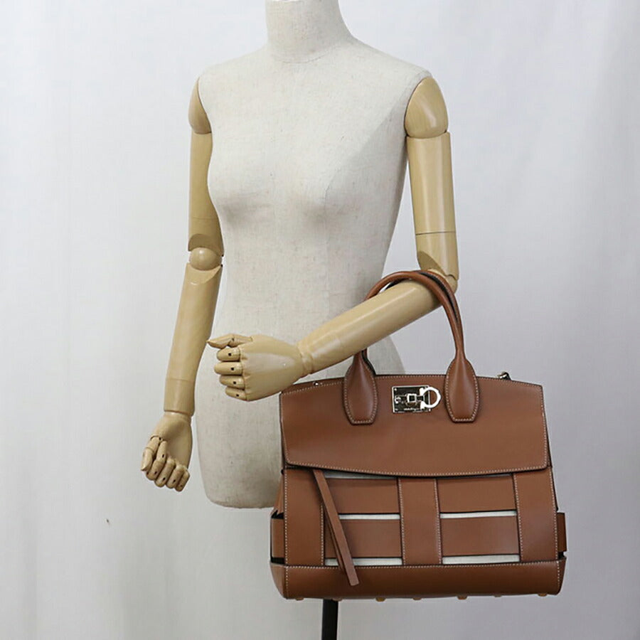 中古 フェラガモ トートバッグ レディース ブランド FERRAGAMO ガンチーニ 2WAY 21 H900 ブラウン バッグ USDFR96736011