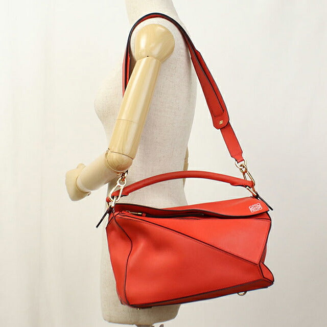 美品　LOEWE(ロエベ)　赤　ハンドバッグ パーティーバッグ ロエベ(LOEWE)ロエベ アマソナ23 ハンドバッグ バッグ レディース